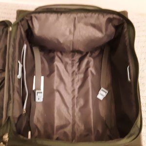 WHEELED  UNDER SEAT CARRY-ON  DIMENTIONS 18X14X8